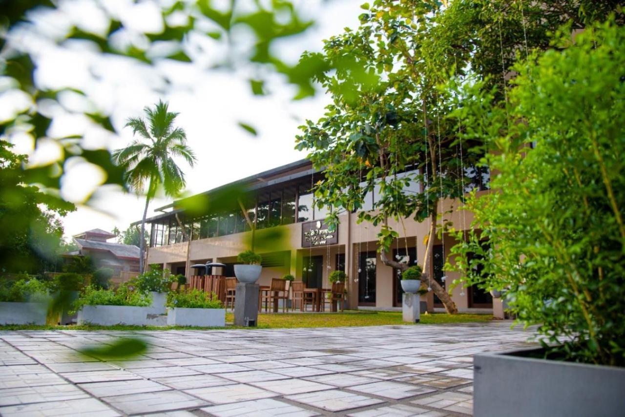 Rest House Kesbewa Piliyandala Exterior foto
